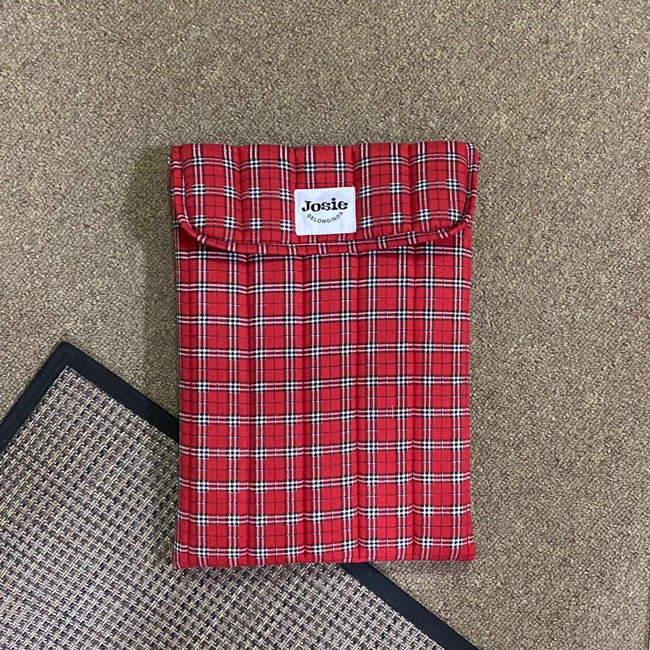 Red tartans sleeve