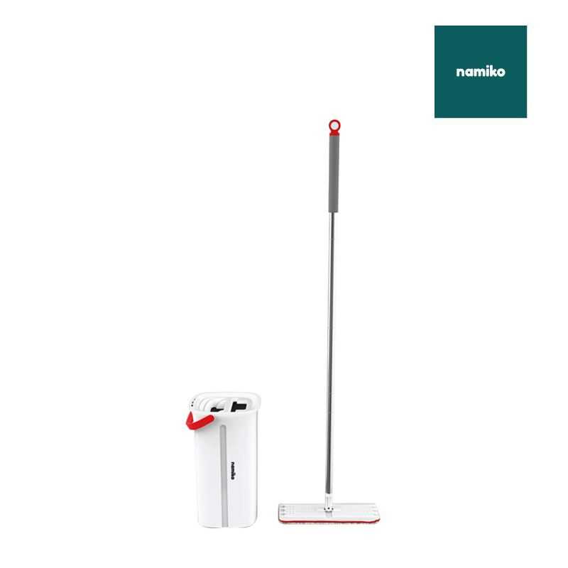 Namiko ชุดไม้ถูพื้นพร้อมถัง Flat Mop FM1 ซักน้ำและรีดน้ำในตัวเดียว