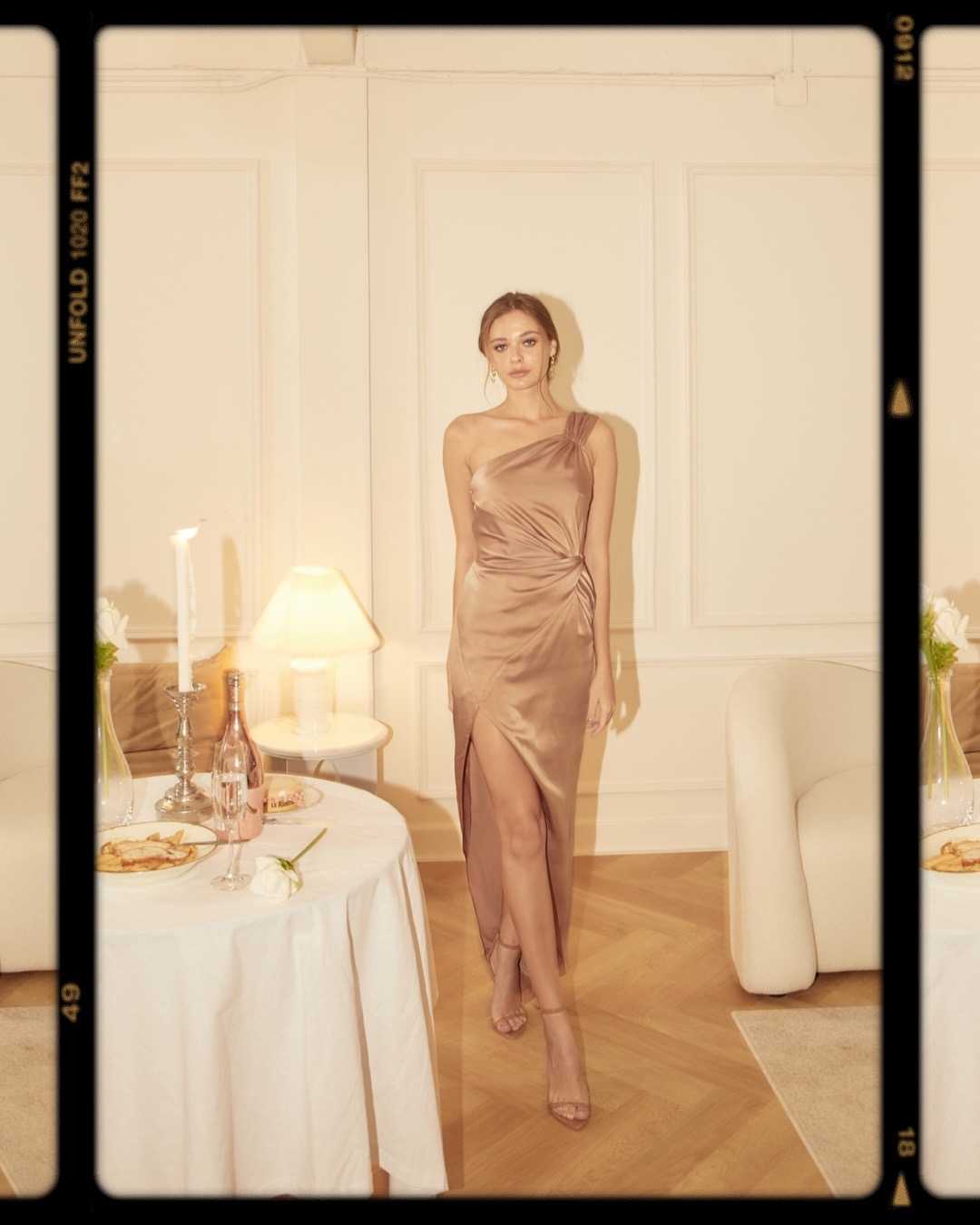 UNTOUCHABLE DRESS