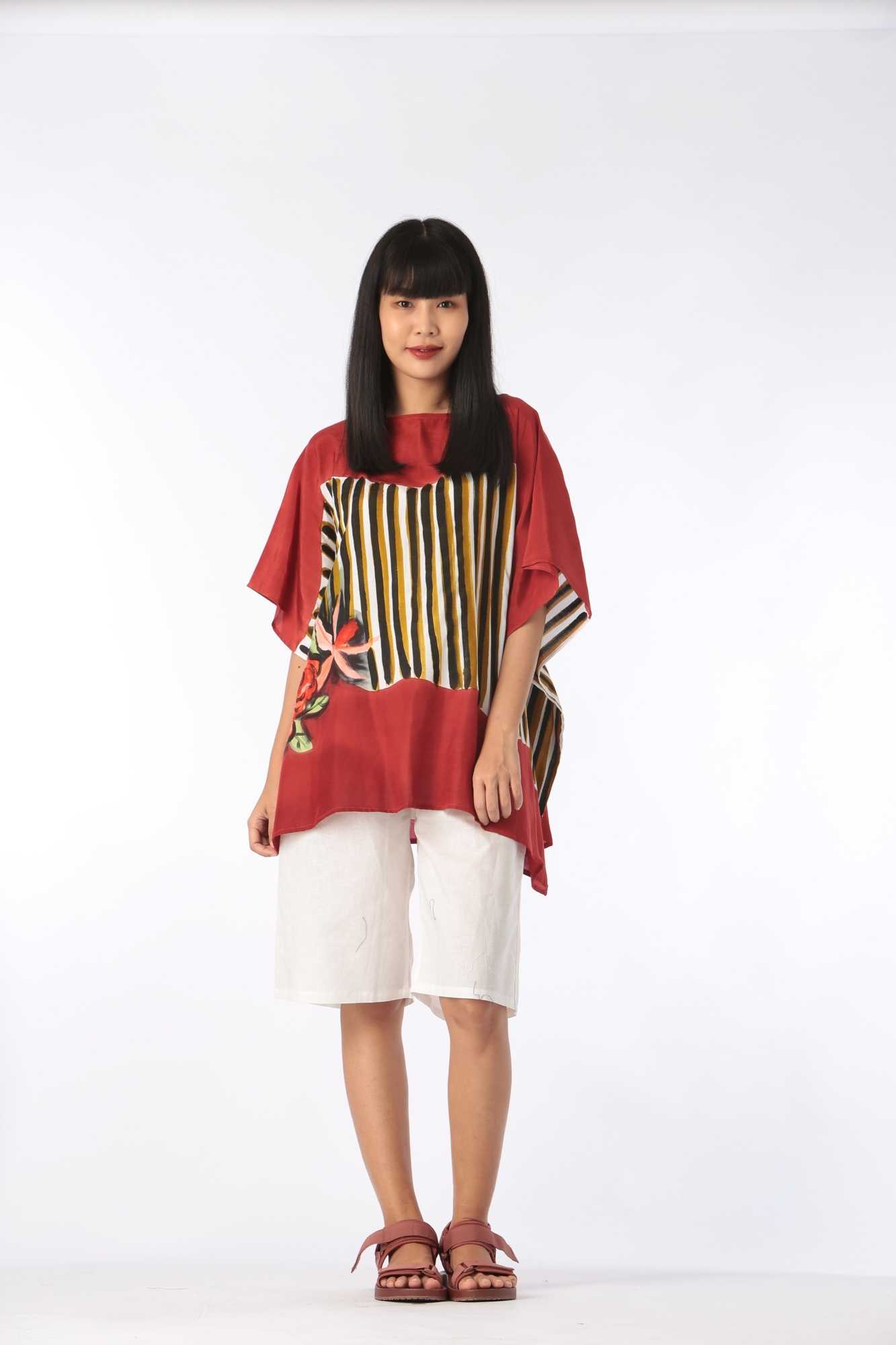 (Pre-Order)Poncho Cotton Rayon Blouse Hand paint For Summer Beach Vacation Normal Size