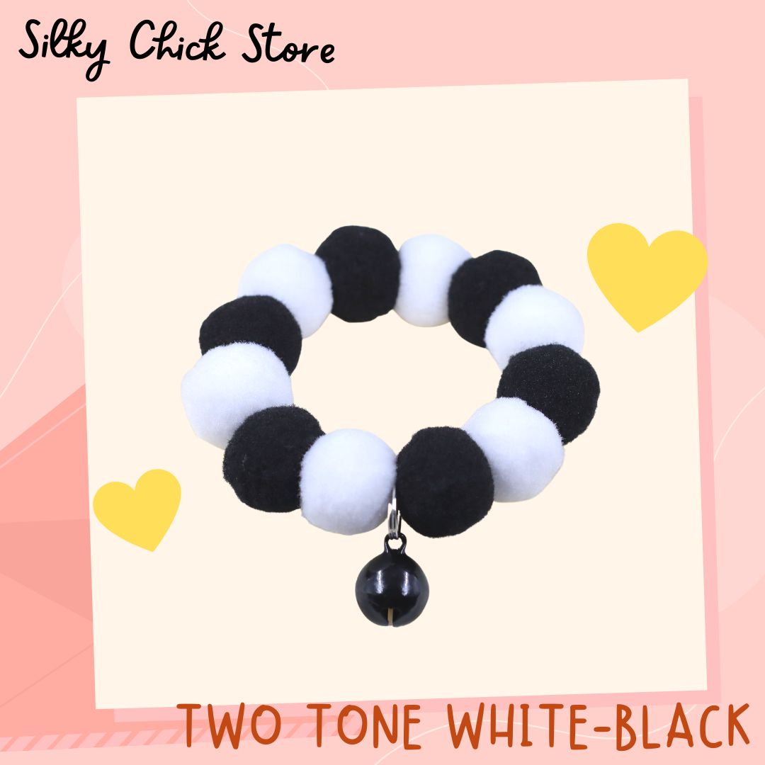 ปลอกคอ two tone white-black พรีเมียม ปอม ปอม Collar [Rubber type]