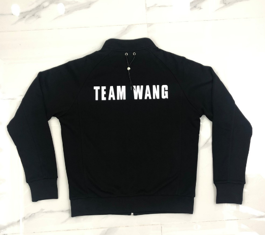 เสื้อแจ็คเก็ตสเวตเตอร์ซิปรูด TEAMWANG แฟนเมด