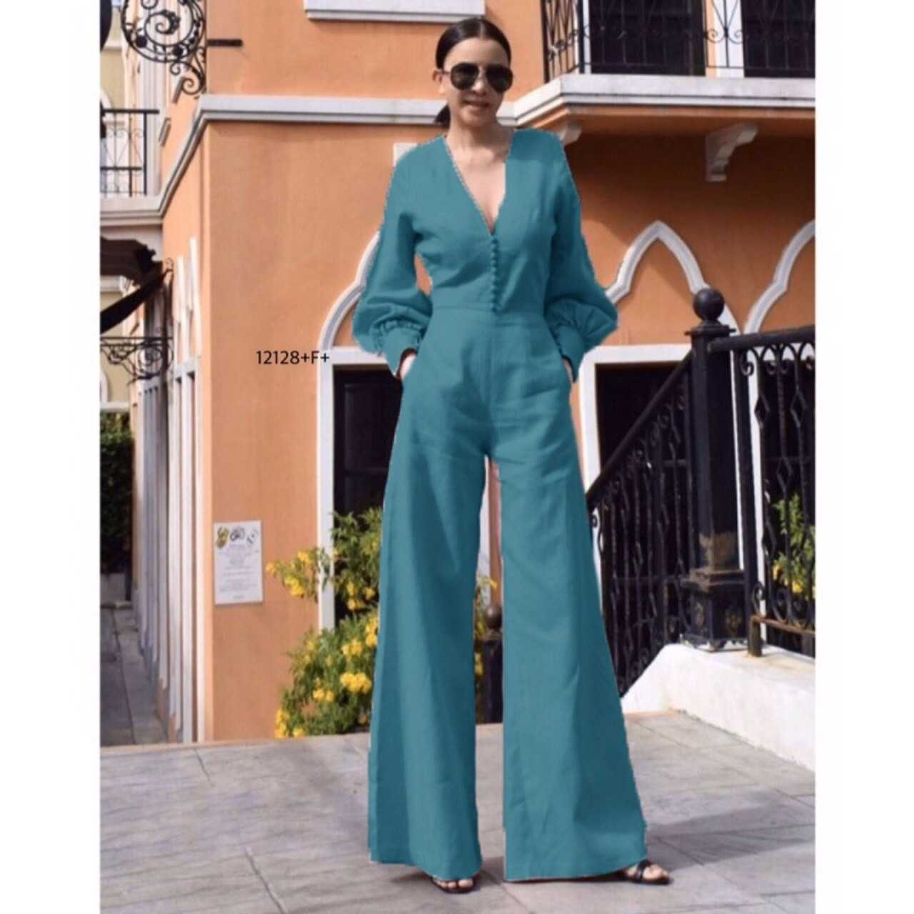 Jumpsuit คอวี แขนยาวพองปลายแขนจั๊ม แต่งกระดุม งานผ้าซาร่า