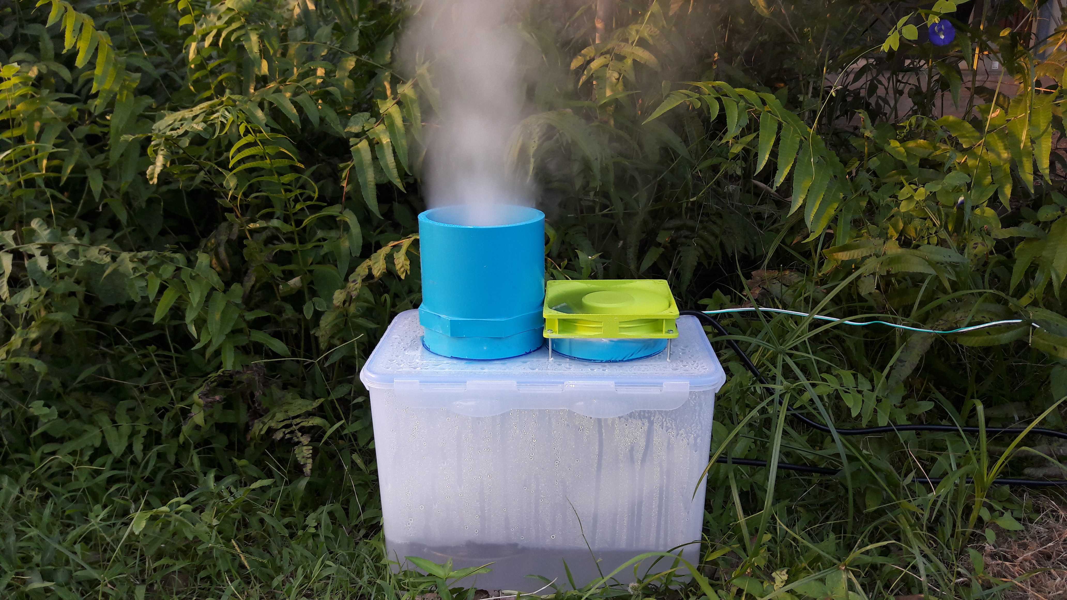 #000800FOG300W#  เครื่อง ผลิตหมอก Ultra Sonic ขนาด 300วัตต์ ใช้ ไฟฟ้า 220 โวลท์