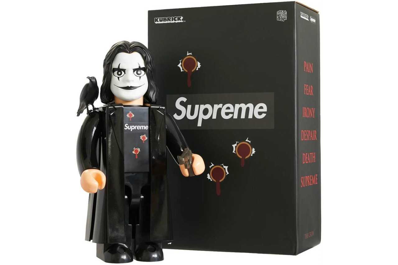 Supreme The Crow Kubrick 1000%