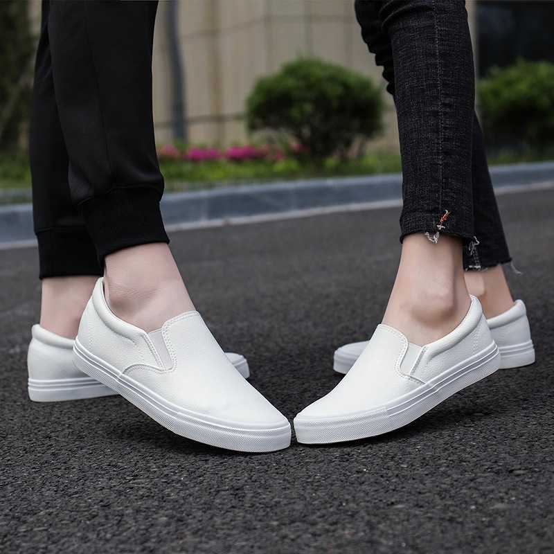 รองเท้าสลิปออนหนังนิ่ม Unisex 35-45 - P151