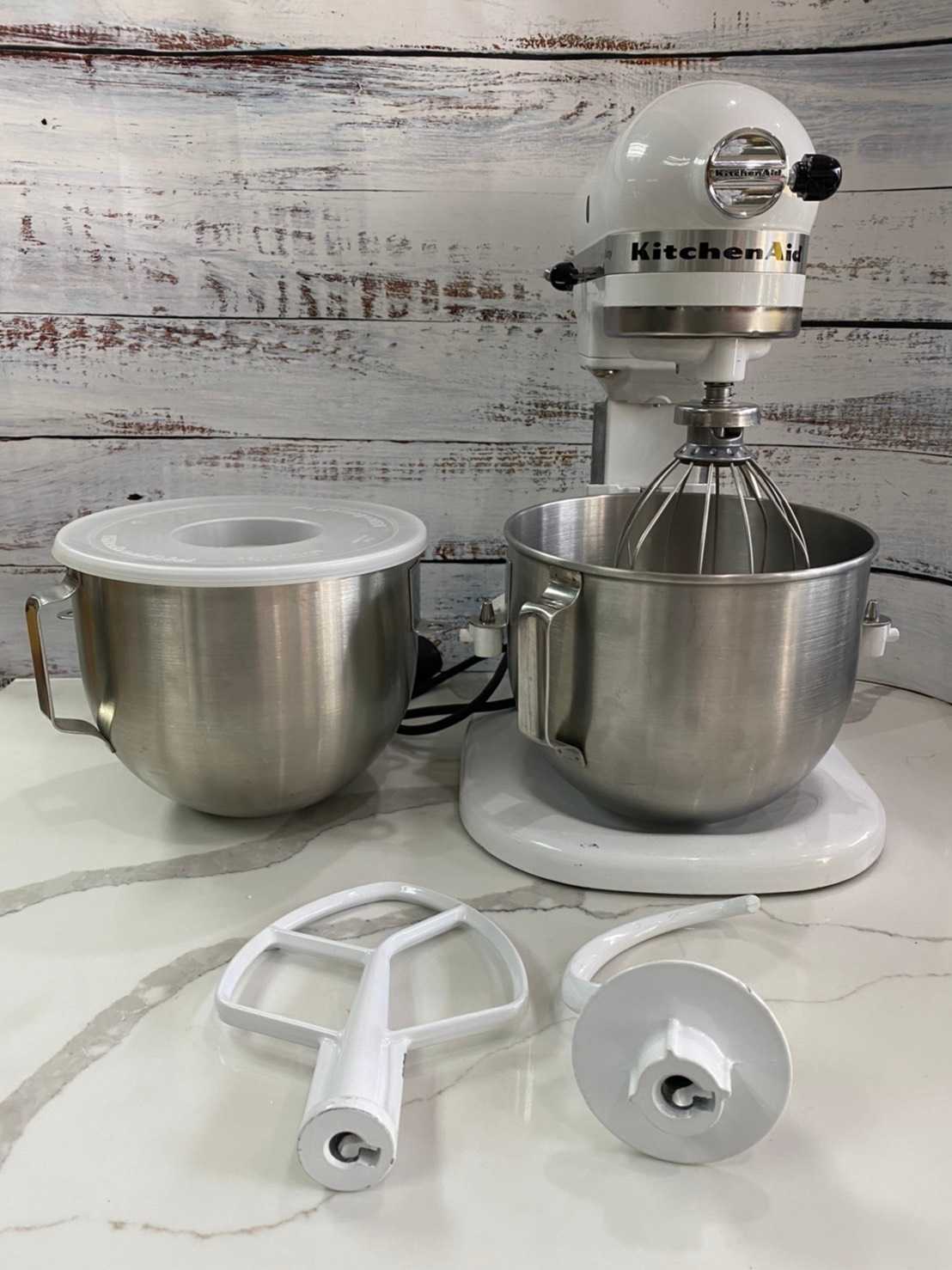มือ2 KitchenAid Heavy duty white 4.8 L (2 โถ+ฝาครอบกันกระเด็น) สภาพ 90%