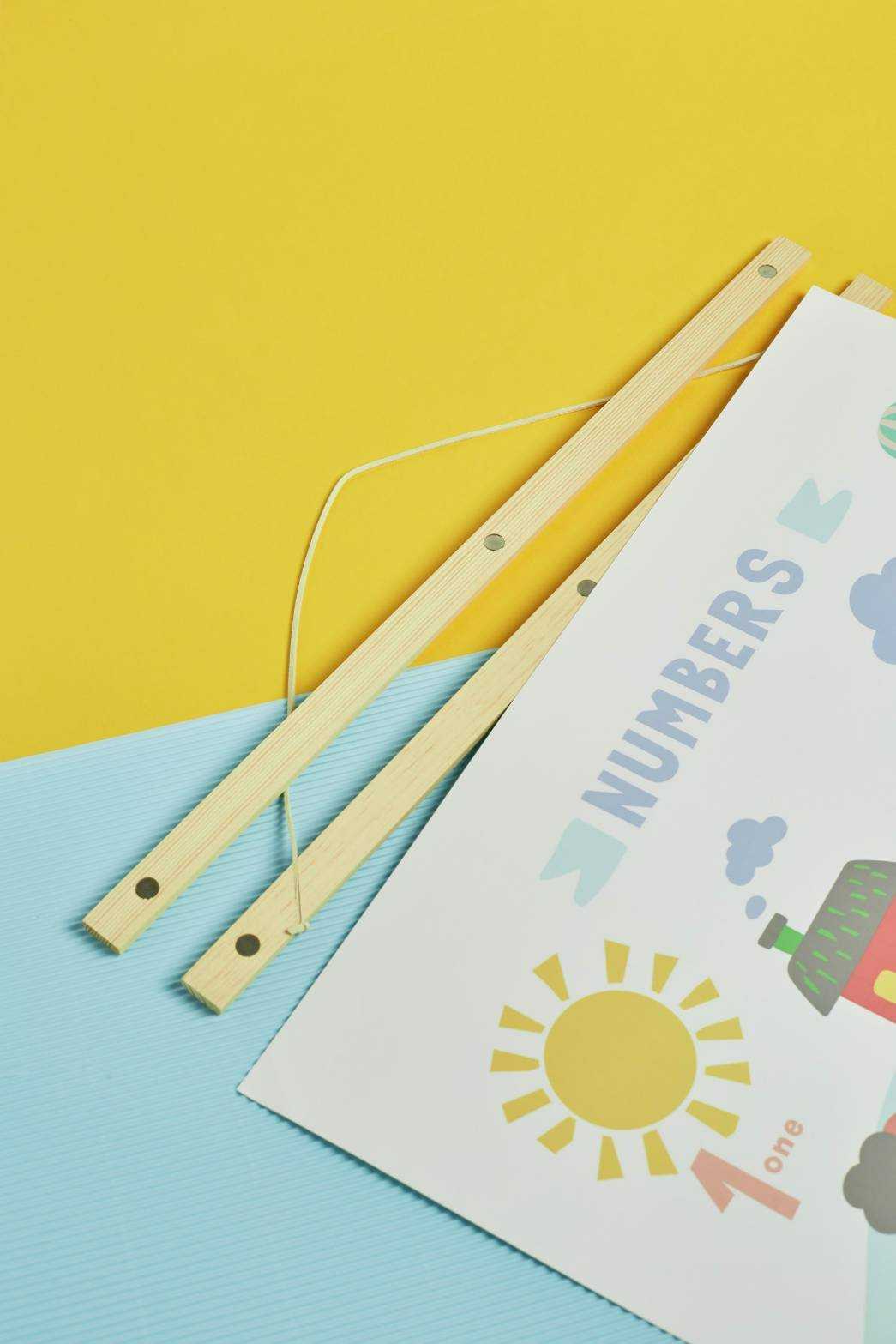 ไม้แขวนโปสเตอร์ (แม่เหล็ก) / Magnetic Frame Wood Poster Hanger Frame