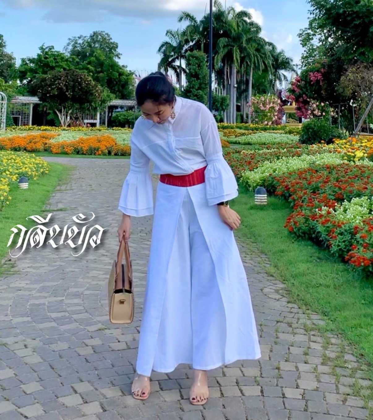 กระเตงประยุกต์ สีขาว