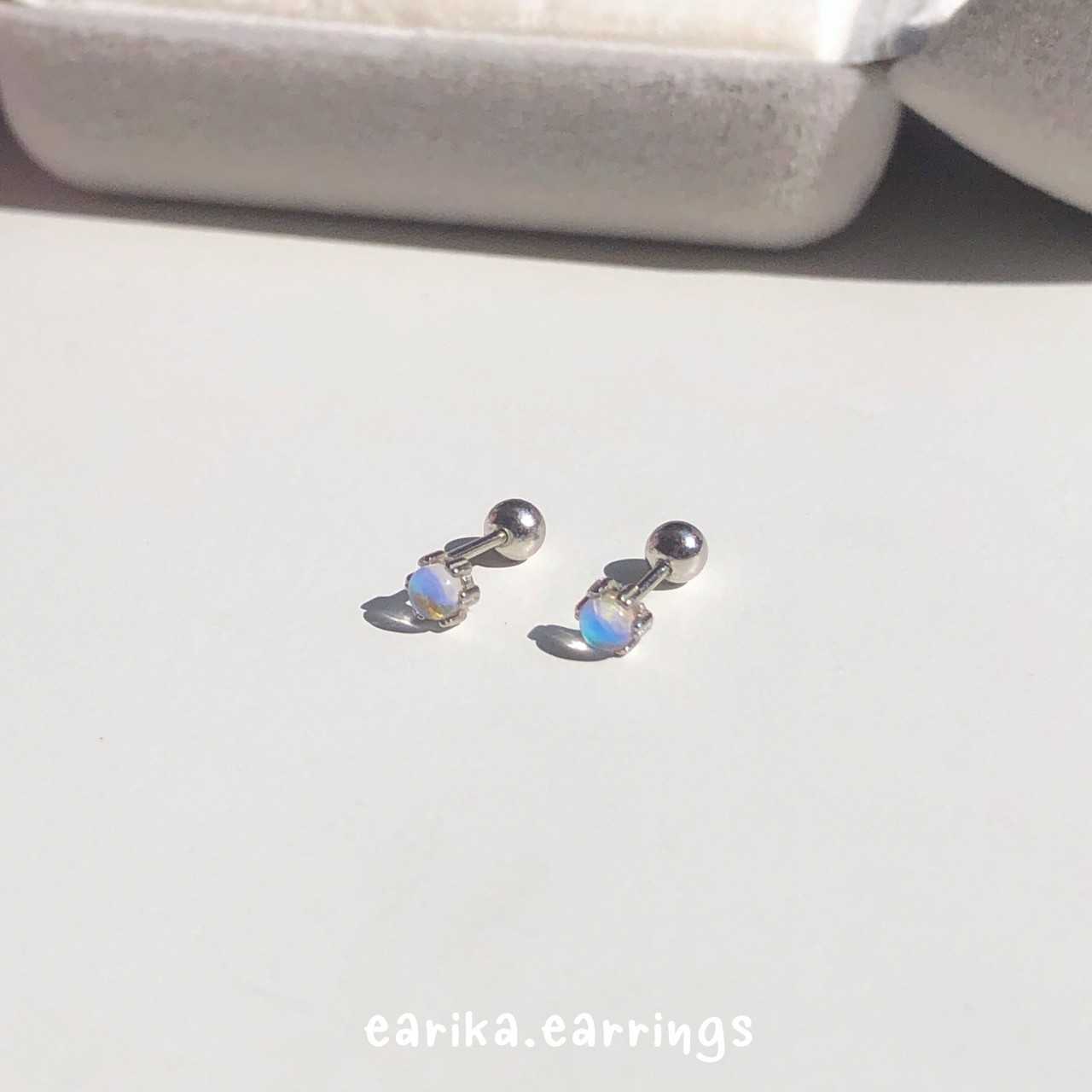 earika.earrings - mini hologram round piercing จิวหูเงินแท้จี้กลมสีโฮโลแกรม (ราคาต่อชิ้น)