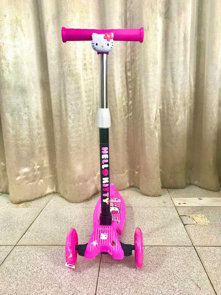 สายลูกสาวห้ามพลาด✨ Scooter For Kids สกู๊ตเตอร์ขาไถ3ล้อมีกริ่ง ☃️ Hellø Kïtty
