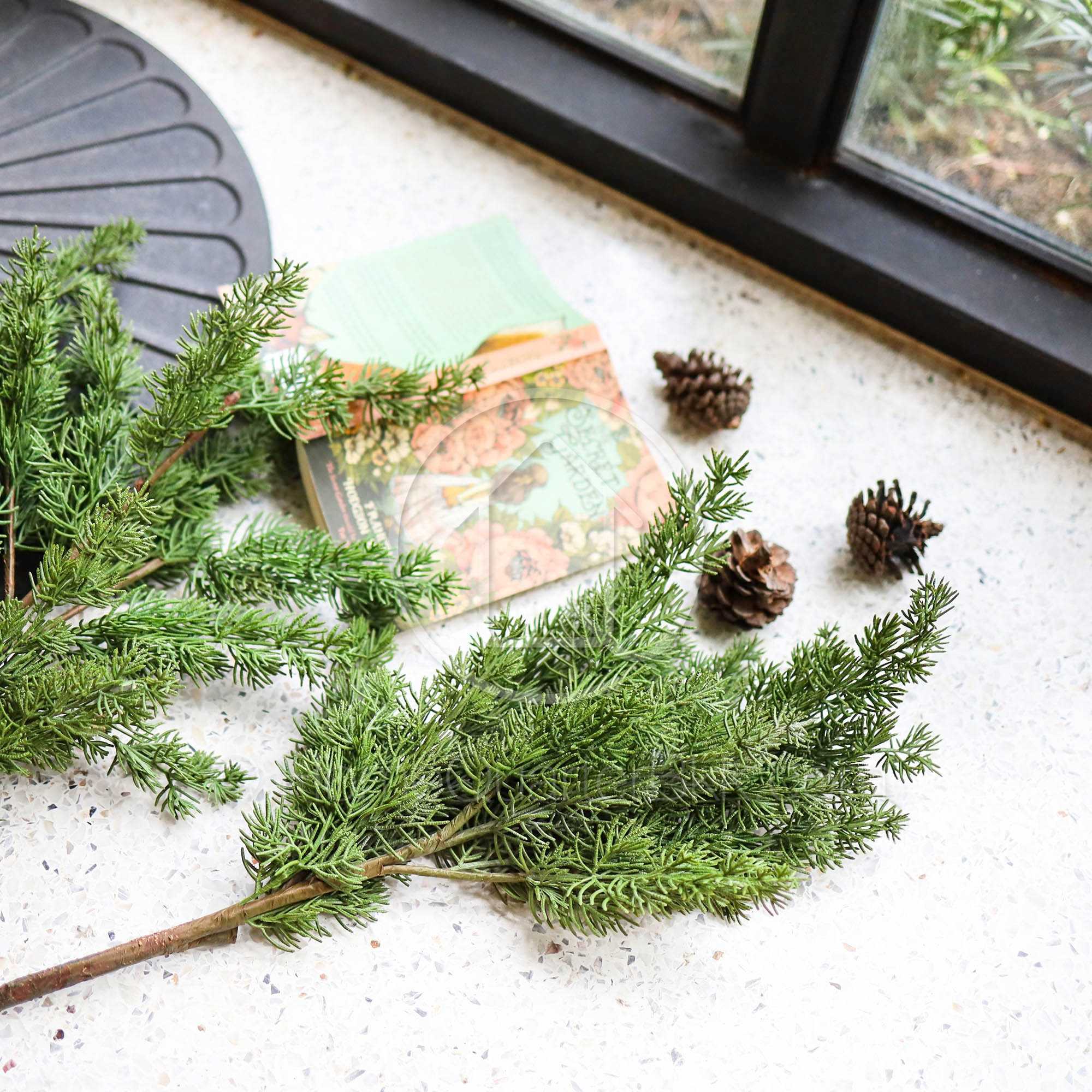 ซีดาร์ กิ่งสนเทียม | Cedar Faux Pine Branch