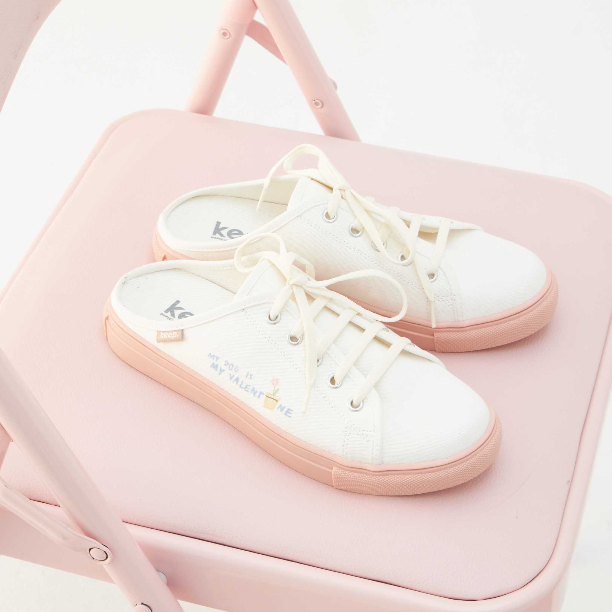 PRE-ORDER - LOVE BLOSSOM SNEAKER