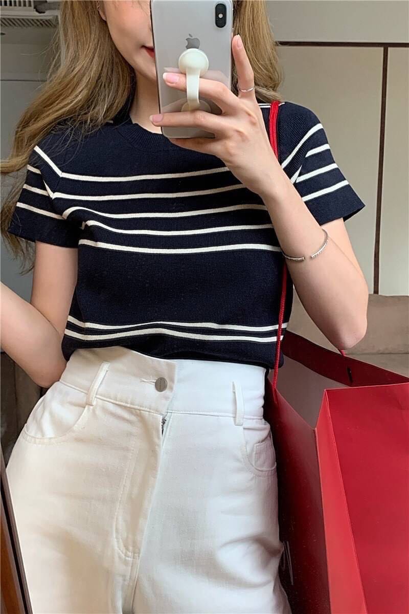 เสื้อคอกลม เสื้อคอกลมลายทาง เสื้อแขนสั้นลายทาง เสื้อยืดคอกลมลายทาง