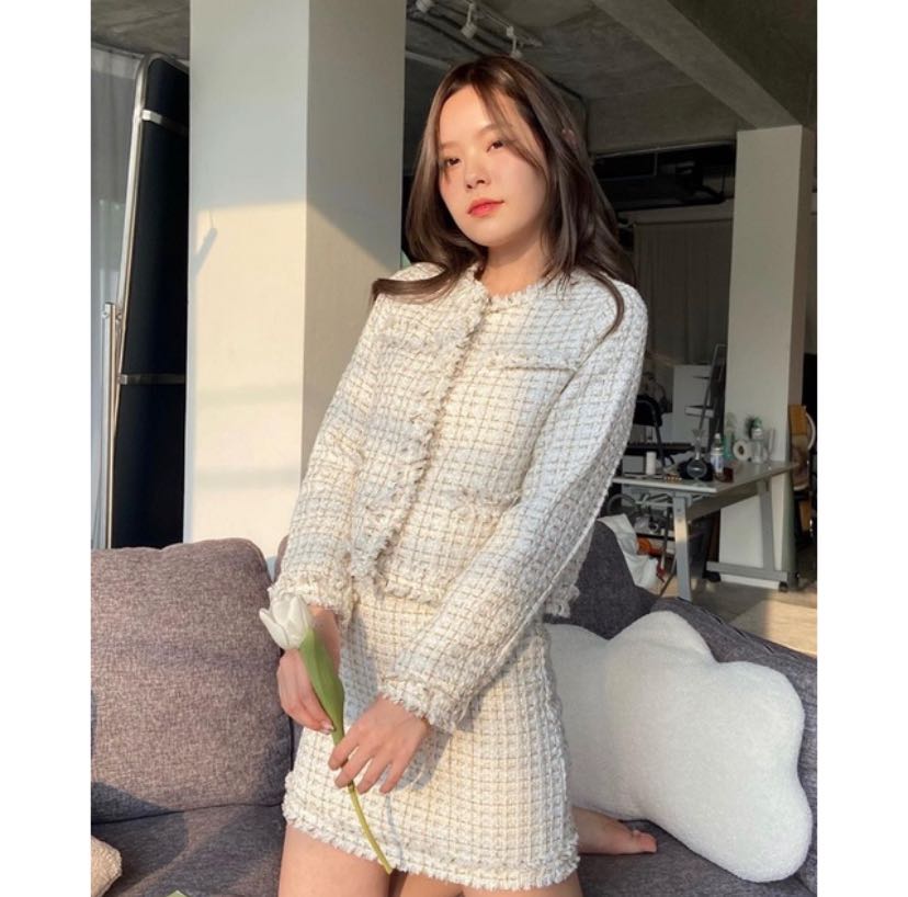TWINKLE tweed set 🧸📦 ชุดเซ็ต เสื้อสูทแขนยาวและกระโปรงสั้นผ้าทวีต มี2สี (C7588) 