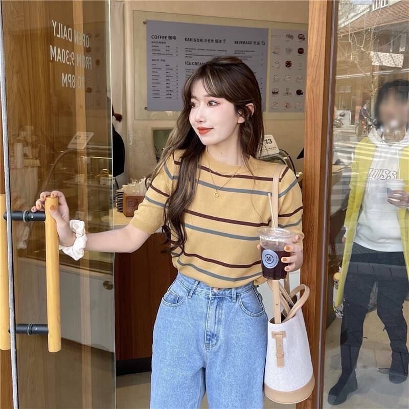 เสื้อยืดไหมพรม เสื้อยืดไหมพรมคอกลม เสื้อยืดไหมพรมเกาหลี (รุ่นรัดต้นแขน ลายทาง) 