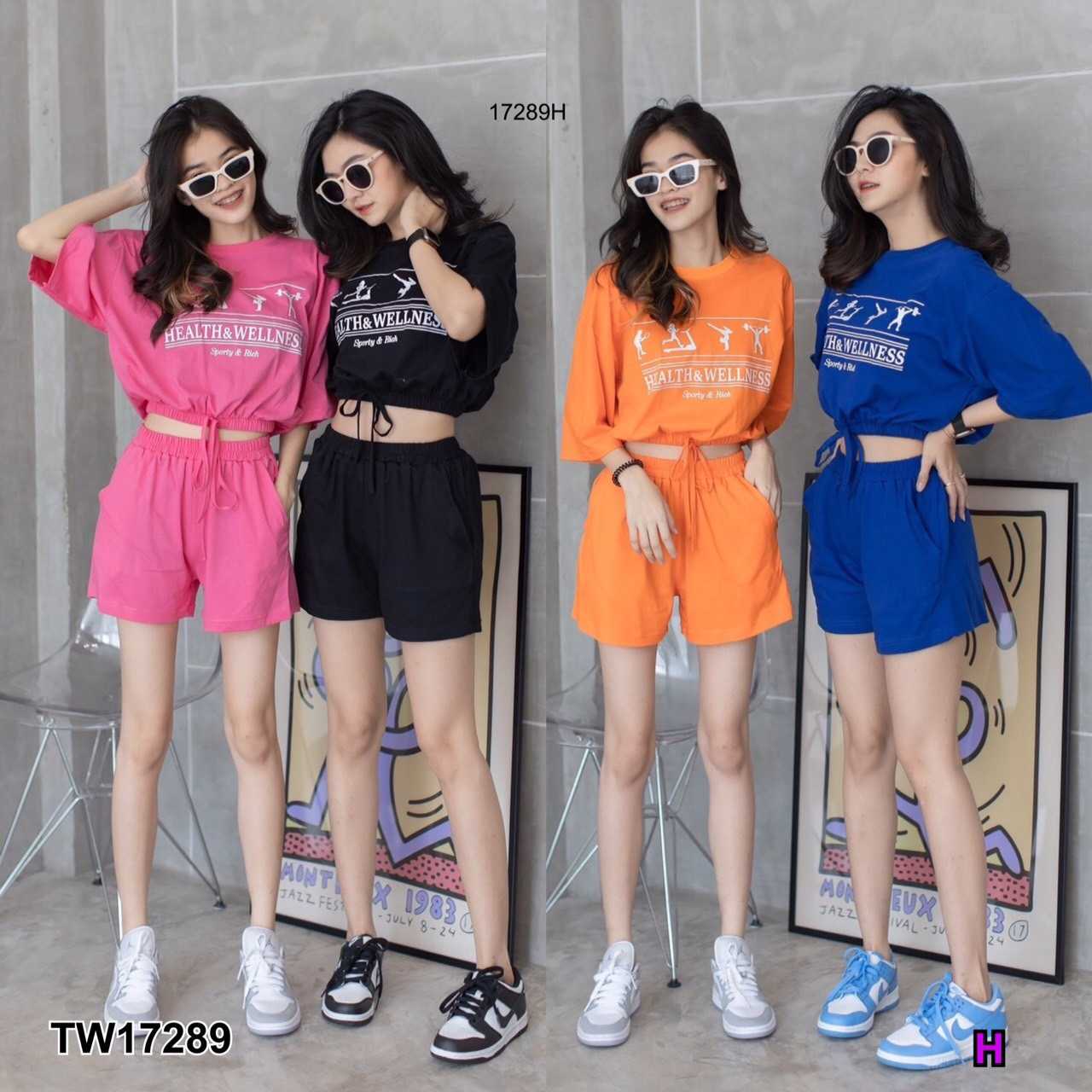 set 2 ชิ้น เสื้อครอปรูดเอว ทรง oversize แขนสั้นสกรีนลาย