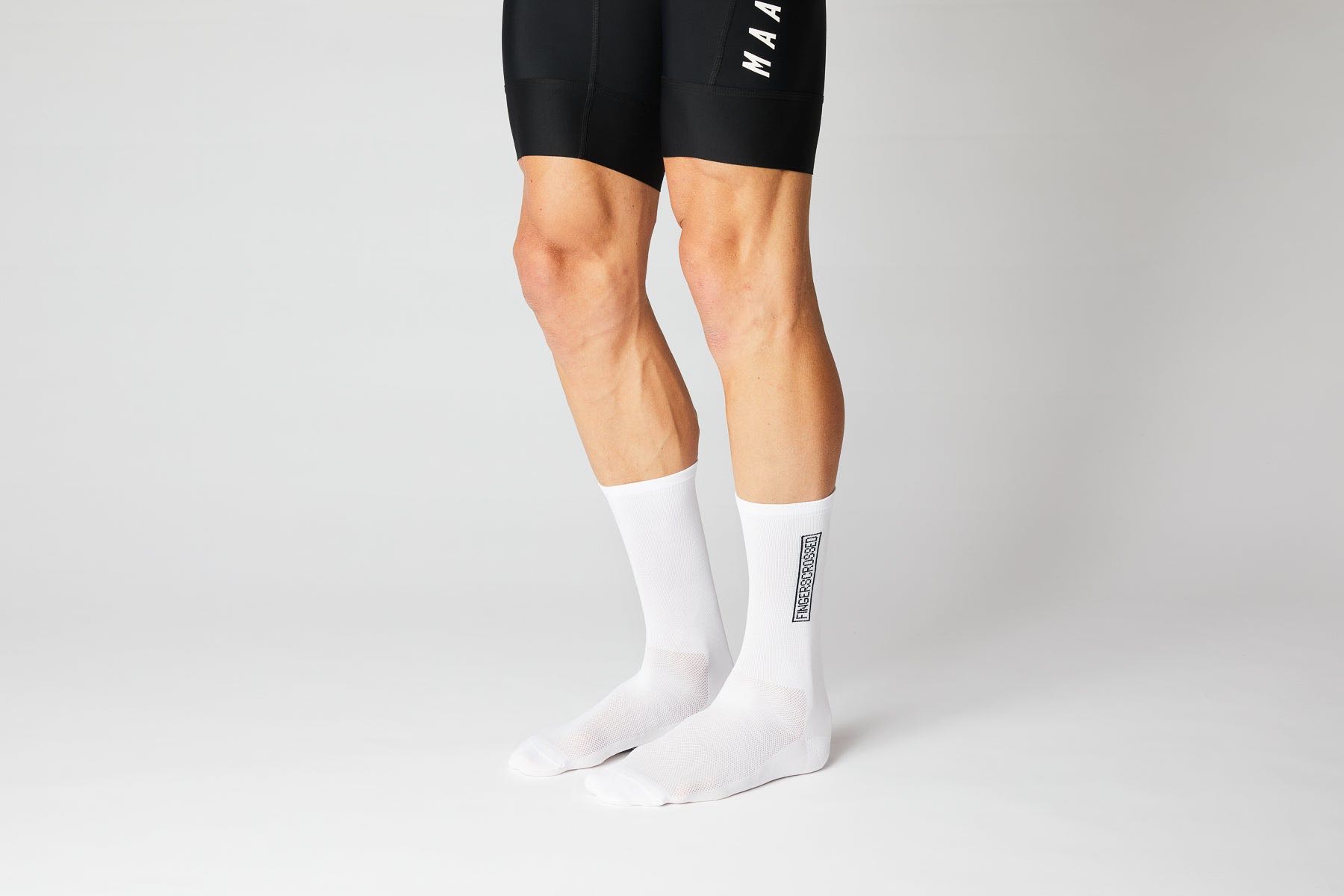 FC#11_09 FINGERSCROSSED - WHITE / BLACK