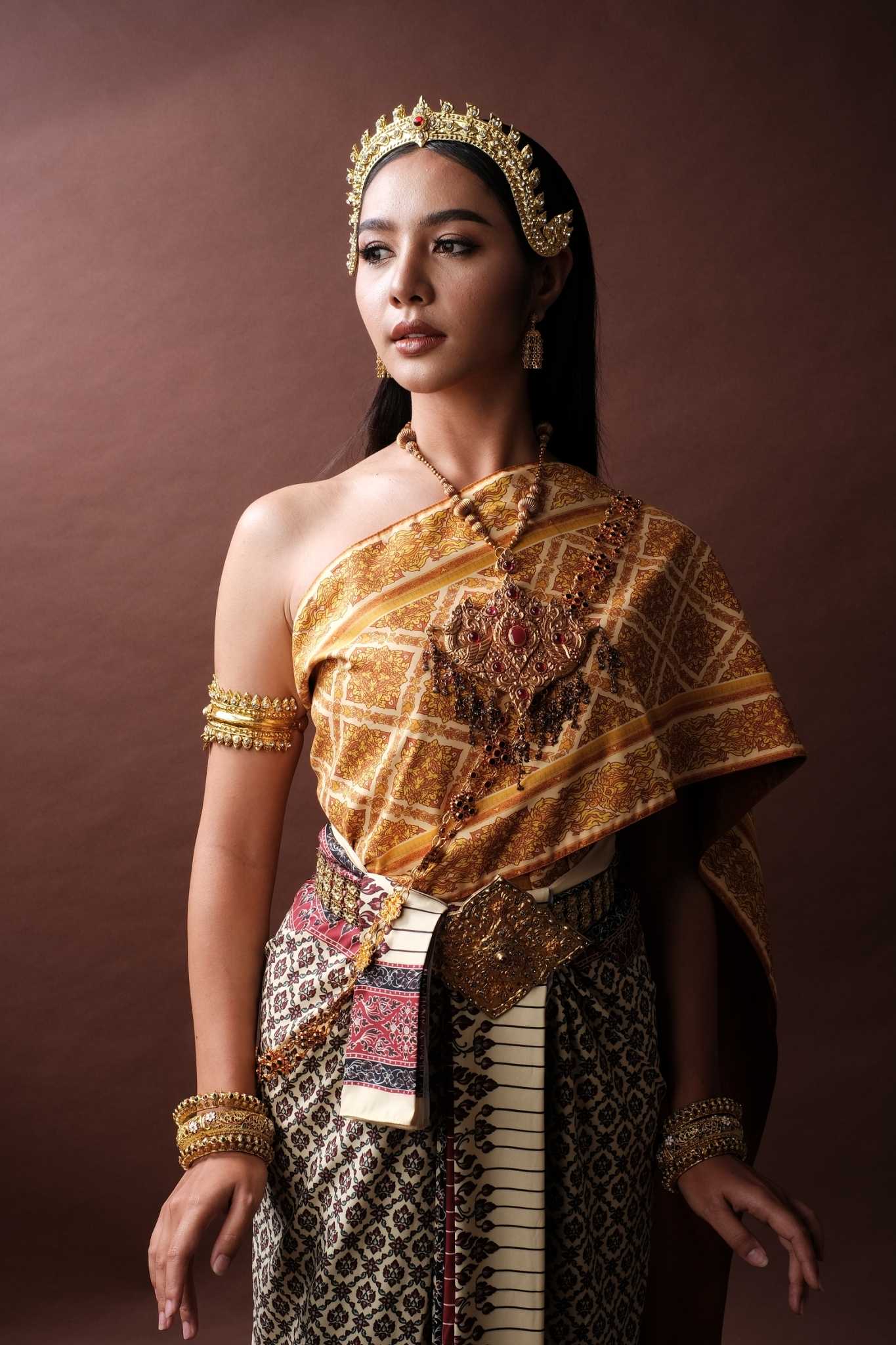 ผ้าลายอย่าง -ลายพุ่ม ข้าวบิณฑ์ (ลายเล็ก)-