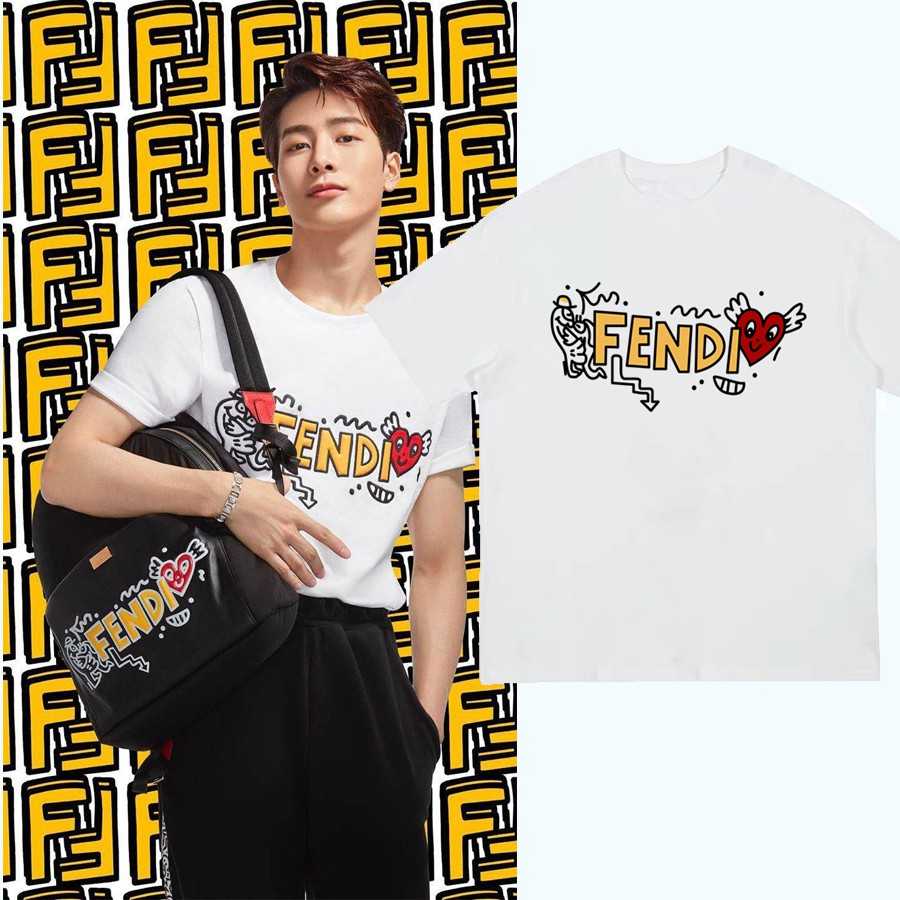 เสื้อยืด Fendi ขาว แบบ Jackson