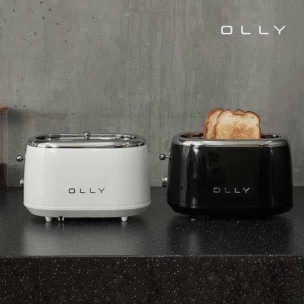OLLY Toaster