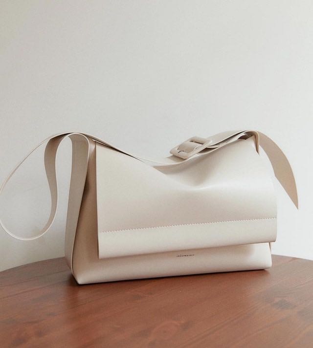 (Pre) LOG Flap bag