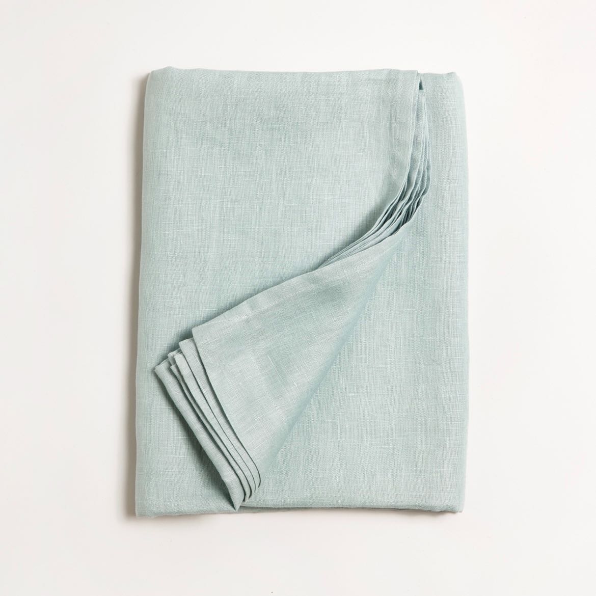 ผ้าปูโต๊ะ CLASSIC LINEN TABLECLOTH - LIGHT BLUE