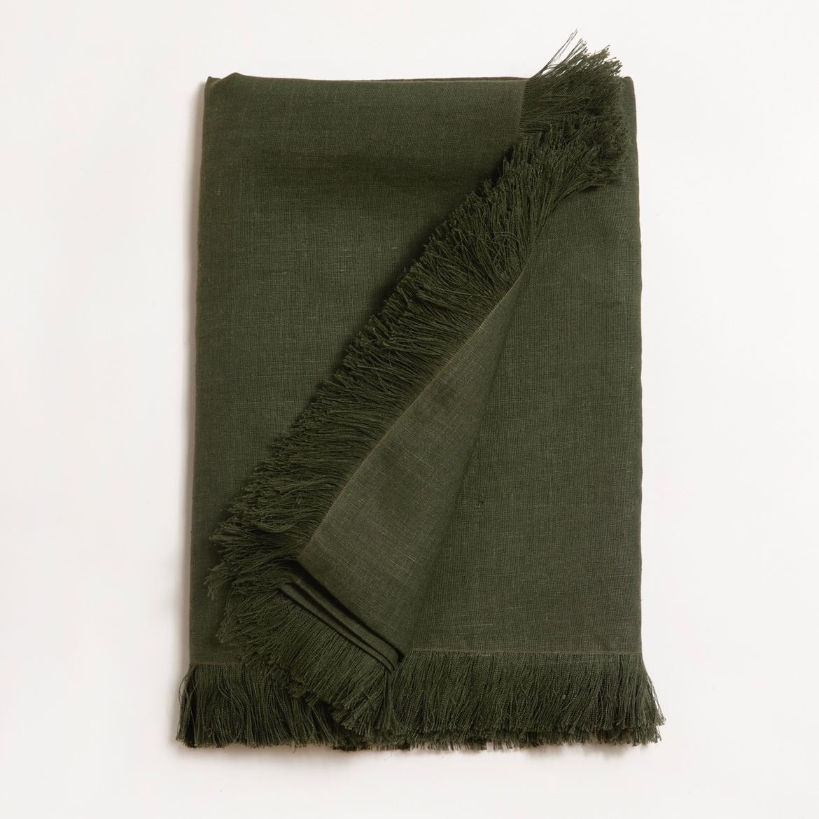 ผ้าปูโต๊ะขอบรุ่ย FRINGED LINEN TABLECLOTH - PINE GREEN