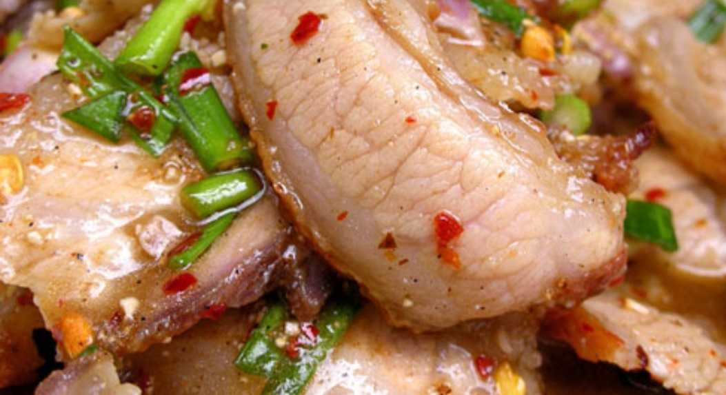 น้ำตกคอหมูย่าง
