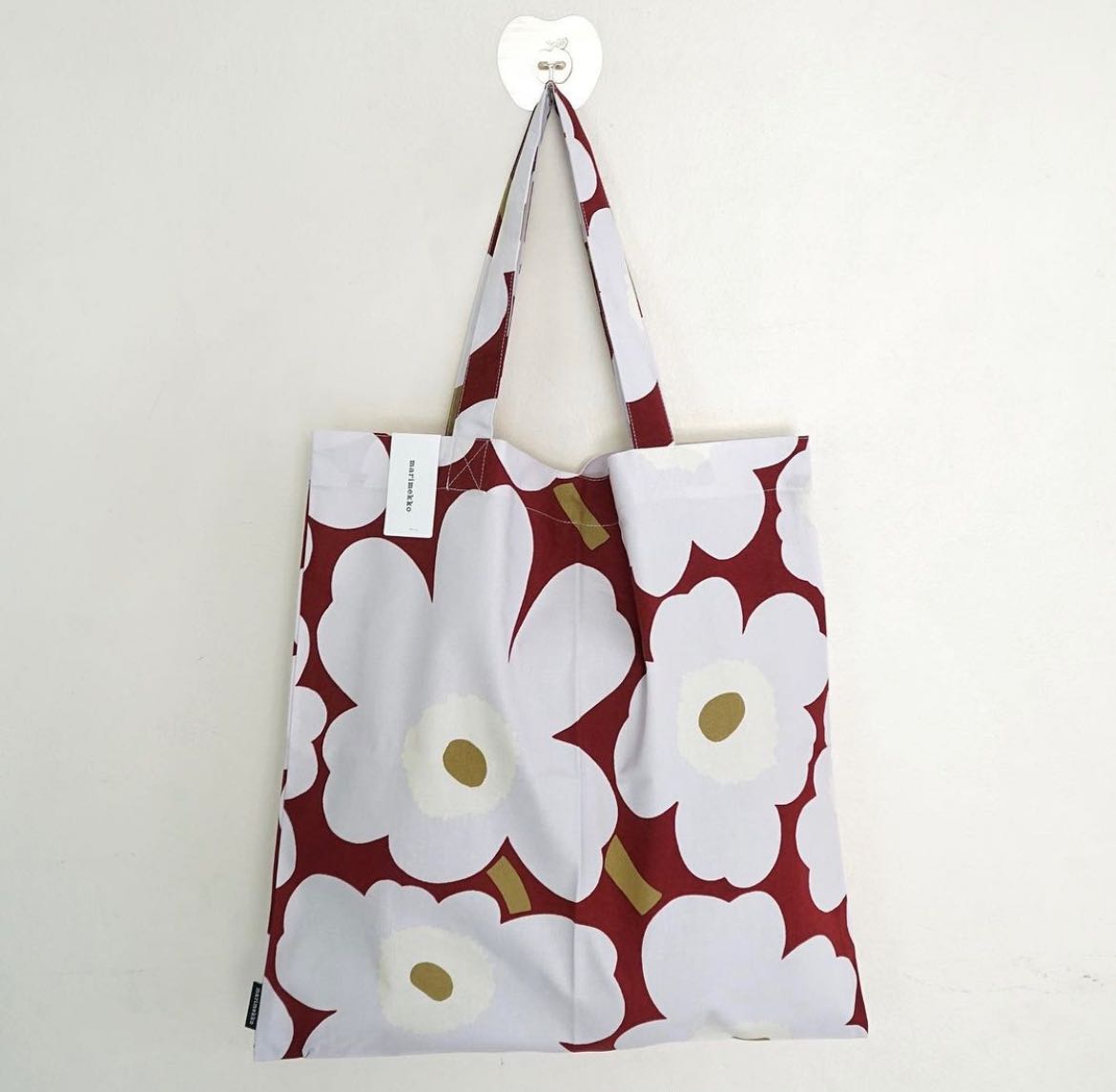 marimekko tote bag in lilac  /สั่งซื้อโดยตรงผ่าน line ส่งฟรีค่า