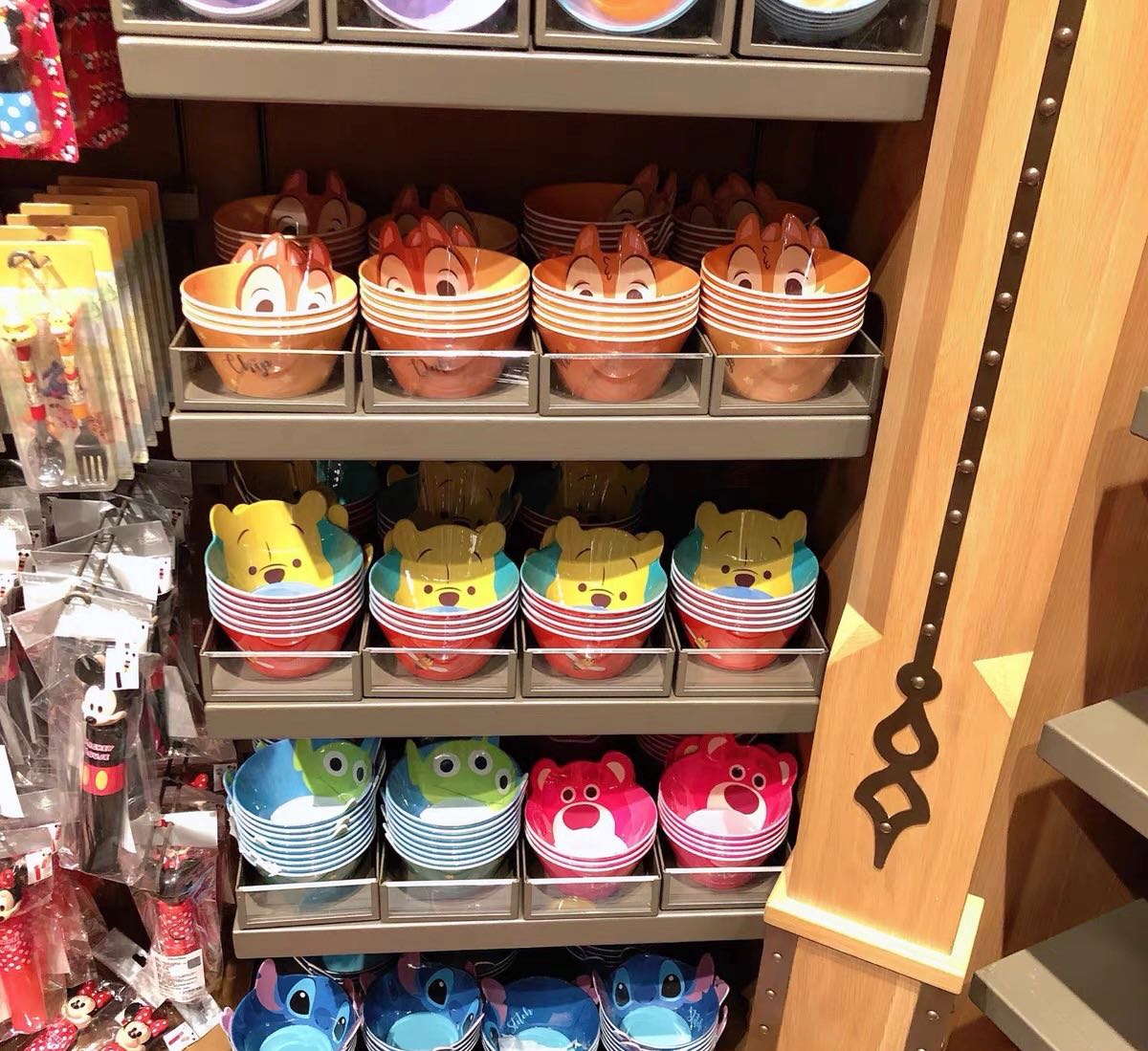 PREORDER 12-18วัน -ถ้วย 3D ดิสนีย์  DISNEYLAND SHANGHAI