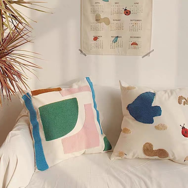 Embroider cushion (Pre-order)