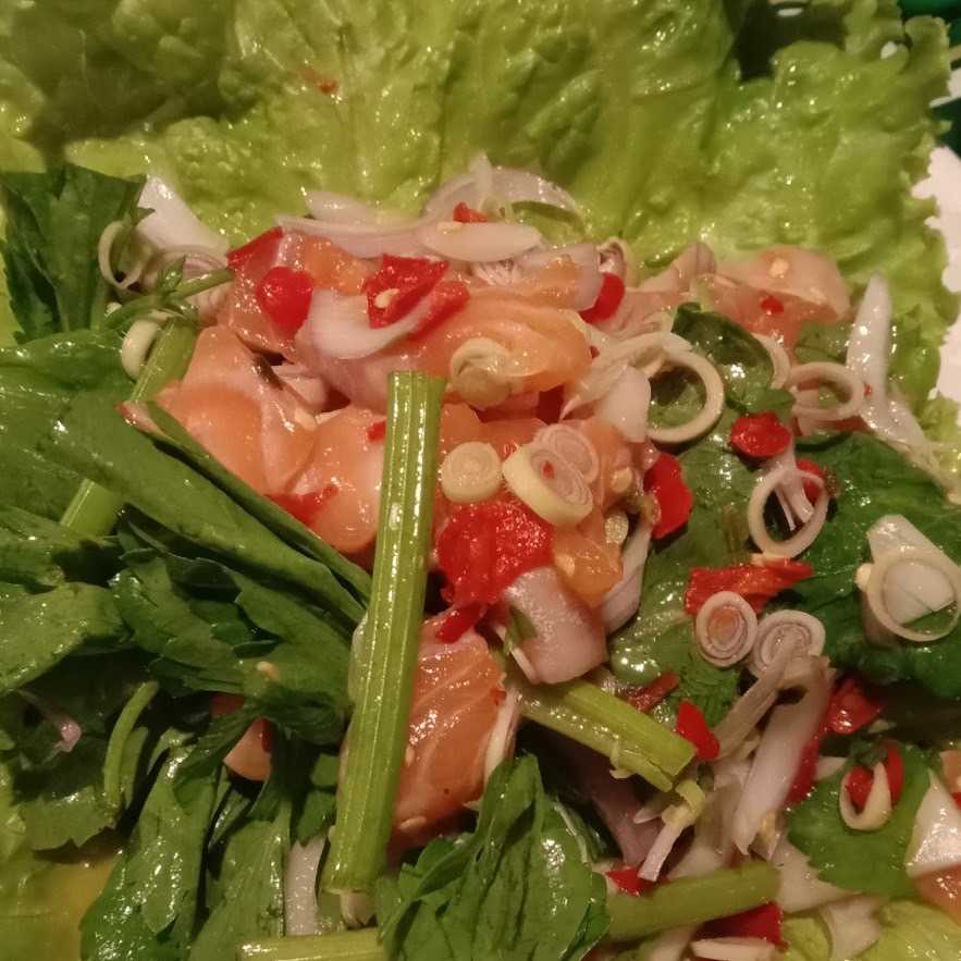 ยำแซลม่อน