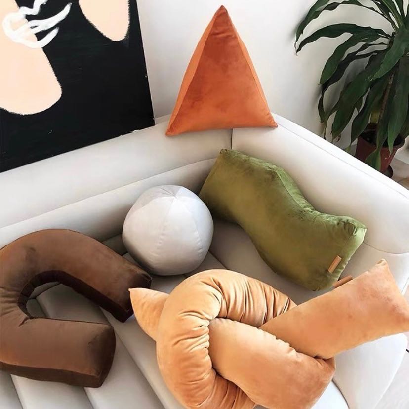 Geometric pillow (Pre-order)