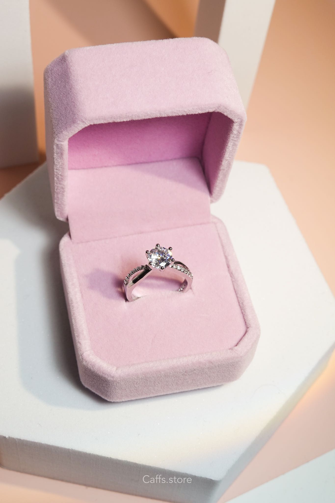 Mabel ring 