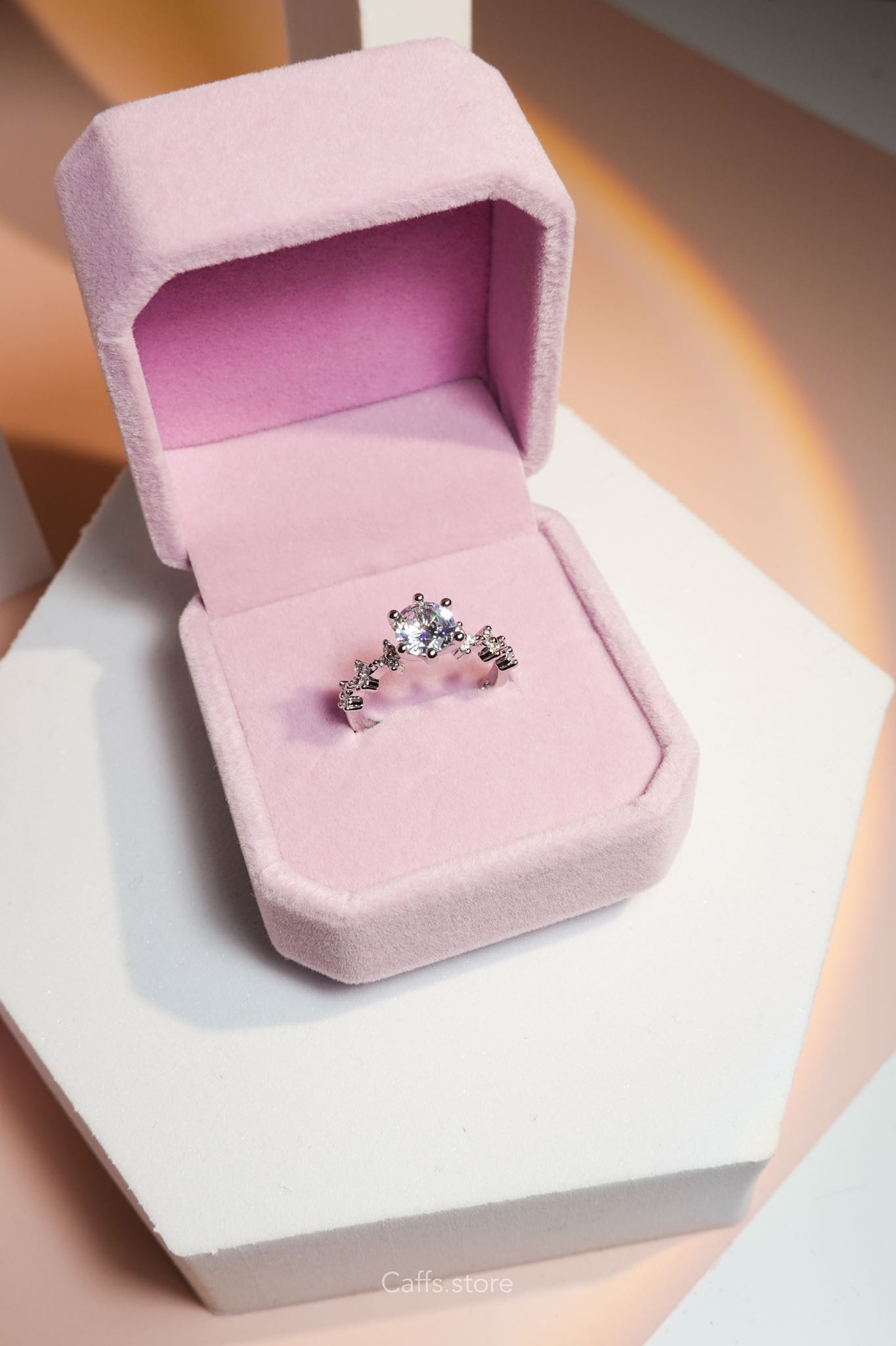 Avay ring 