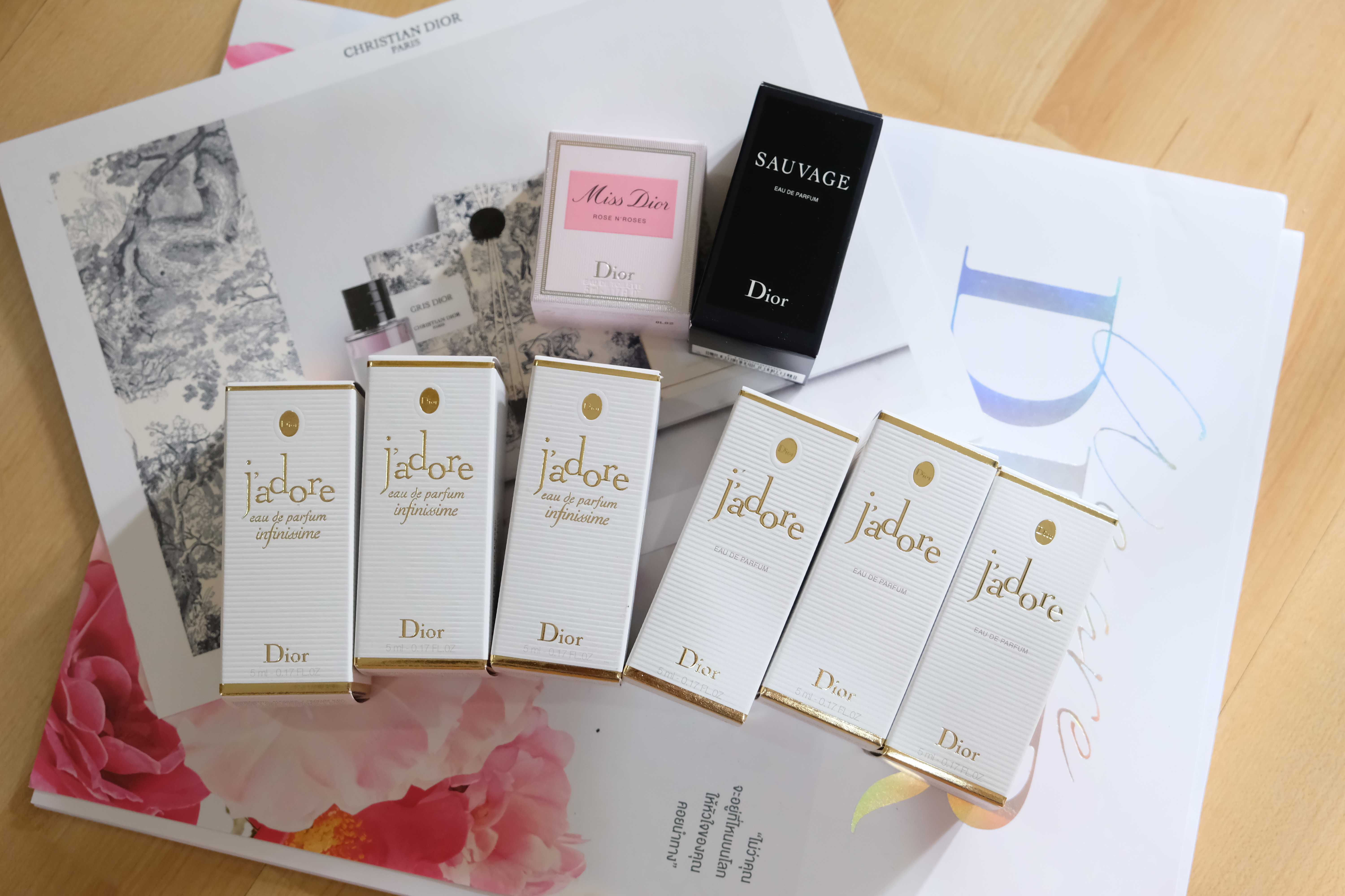 CHRISTIAN DIOR Set/ 5 ml  หัวแต้ม น้ำหอมขนาดทดลอง พรีเมี่ยมกิฟจากเคาน์เตอร์แบรนด์ห้าง