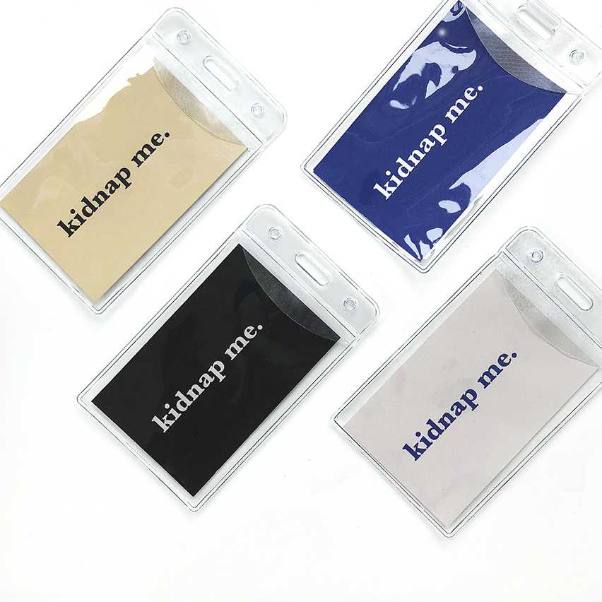 CARD CASE | ซองพลาสติกใสใส่บัตร (ไม่รวมสาย)