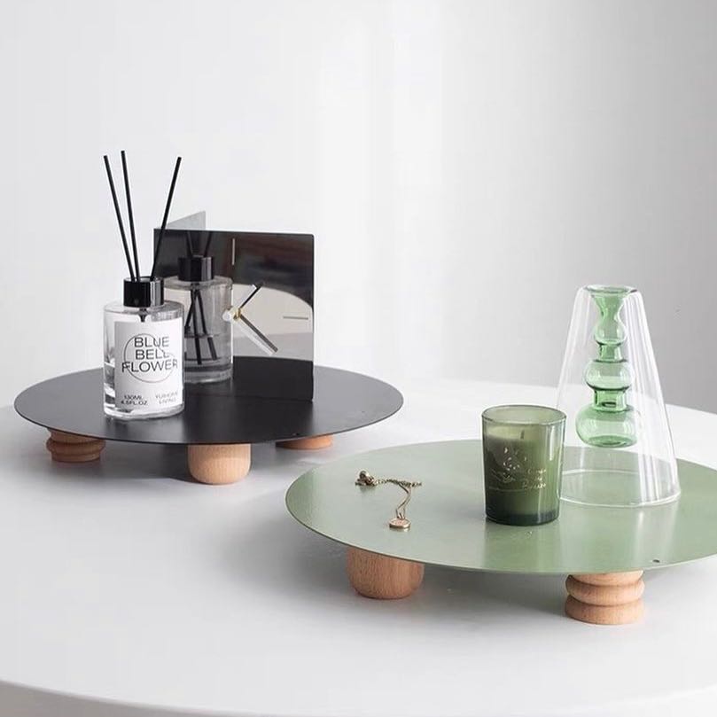 Round metal tray (Pre-order)