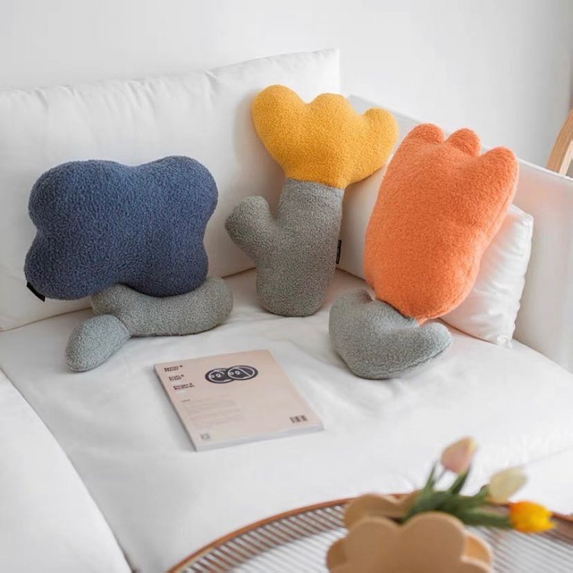 Flower cushion (Pre-order)
