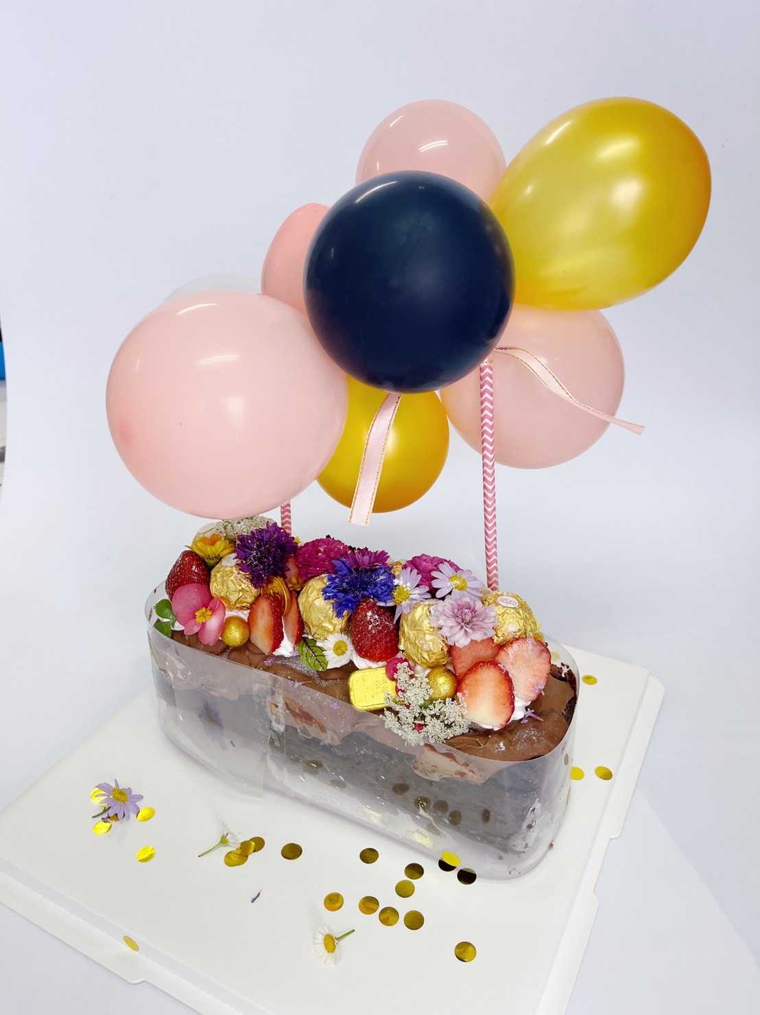 Chocolate premium roll (clear box)