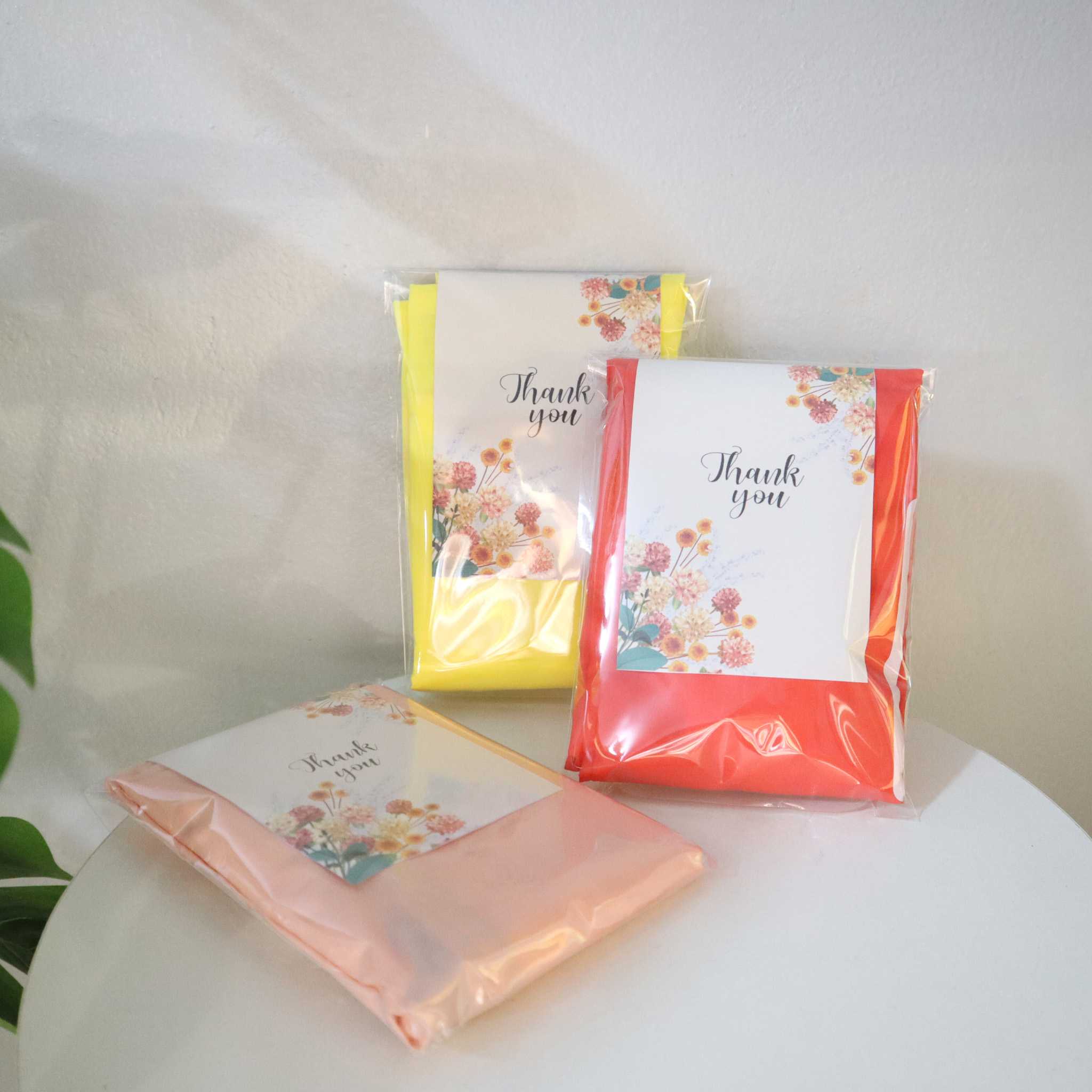 Happylife ของชำร่วยงานแต่งงานกระเป๋าไนล่อน พร้อมป้ายการ์ด 50 ชิ้นทำแพ็คเกจฟรี  คละสี