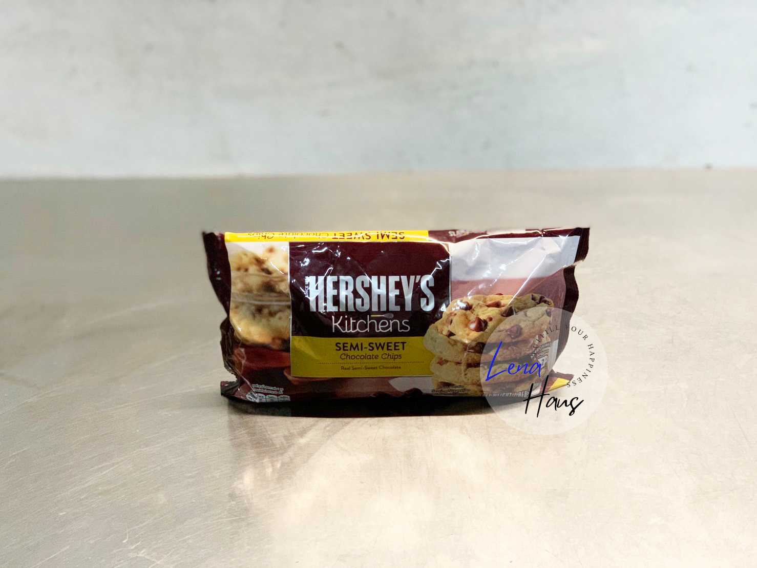 Hershey's Semi-Sweet Chocolate Chips ช็อคโกแลตชิพส์ เฮอร์ชีย์ เซมิ สวีท