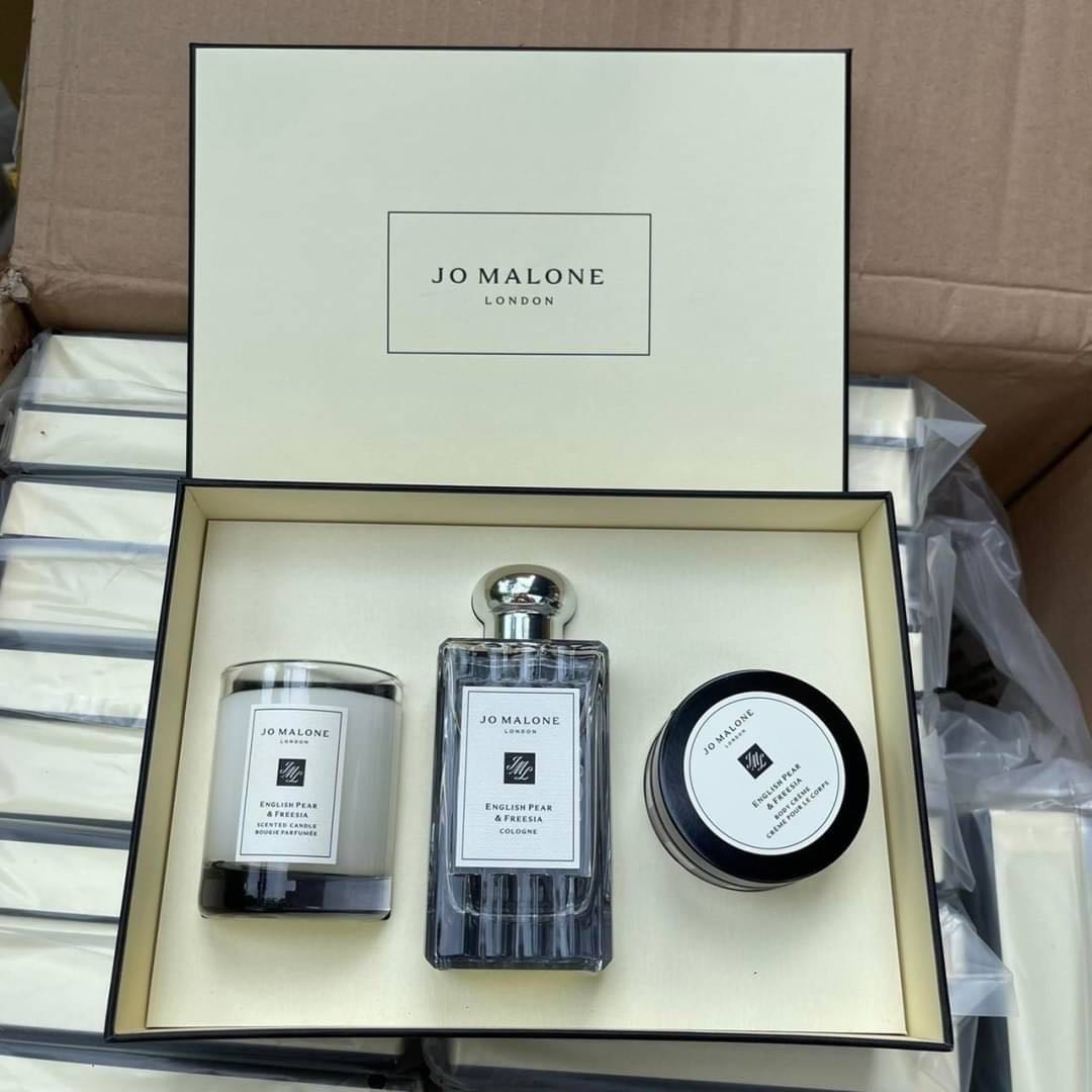 Jo Malone English Pear & Freesia Collection 