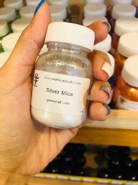 สีไมก้า Silver Mica Cosmetic สีประกายมุกขาว เกรดเครื่องสำอาง สำหรับผสมทำสบู่ ทำลิป ทำเรซิ่น ทำเทียน