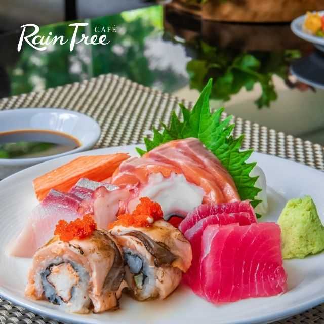 [Rain Tree Cafe] International Lunch Buffet included water, coffee and tea (Mon - Fri)
