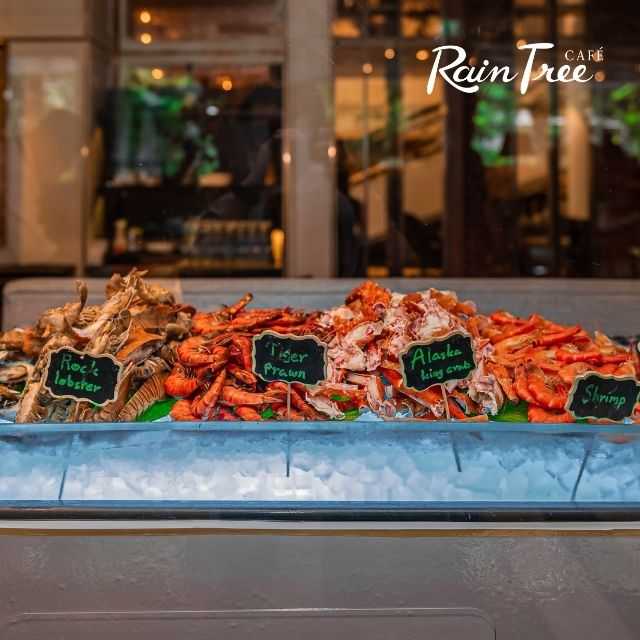 [Rain Tree Cafe] International Buffet Seafood Night (Fri-Sat only)