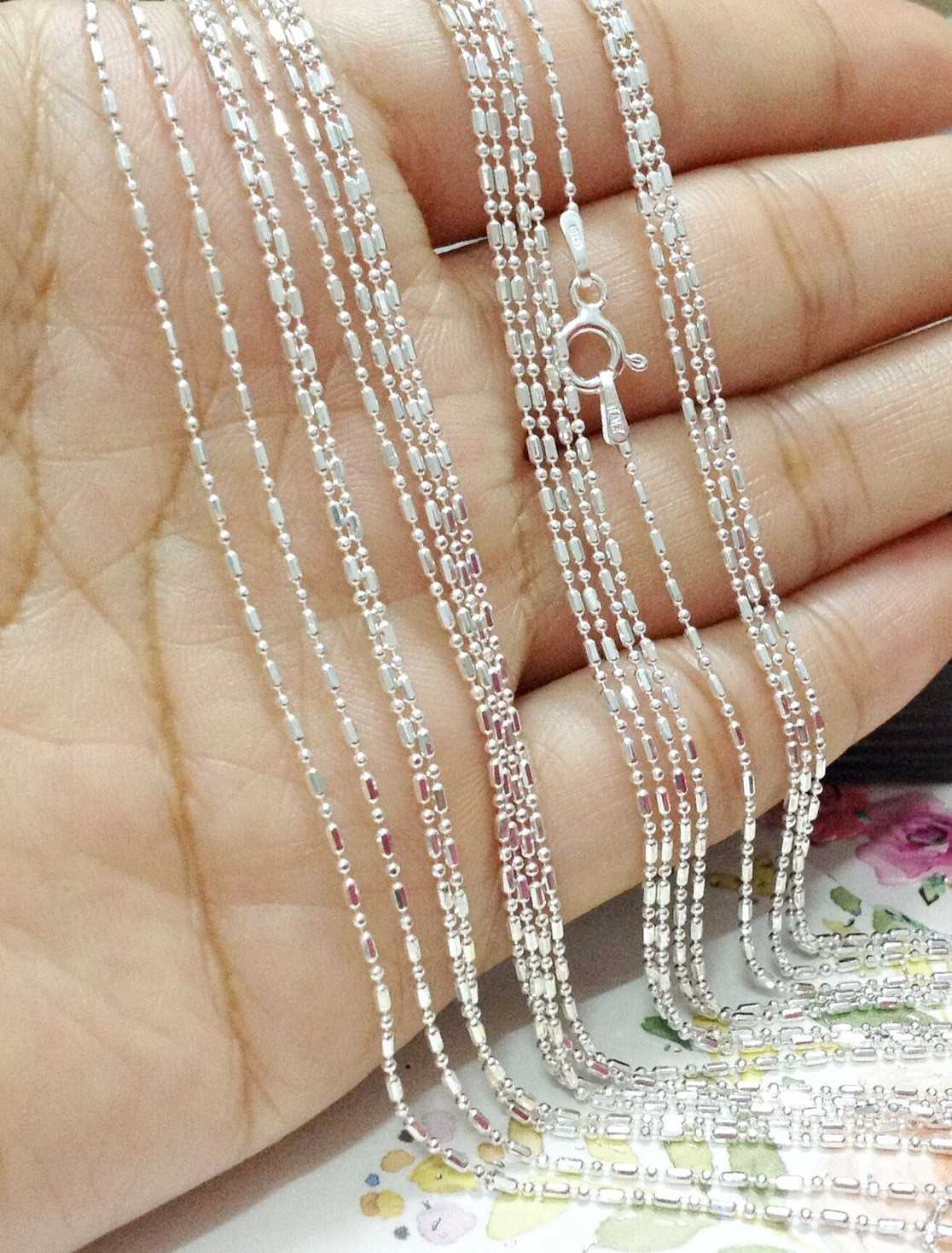 สร้อยเงินแท้ 92.5% ลายรีสลับหมุดกลมตัดลาย เส้นจิ๋ว เล็กๆ น่ารักๆ เล่นแสงดีมาก (งานอิตาลี)