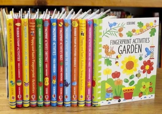 Usborne rubber stamp and fingerprint activities หนังสือกิจกรรมสำหรับเด็ก