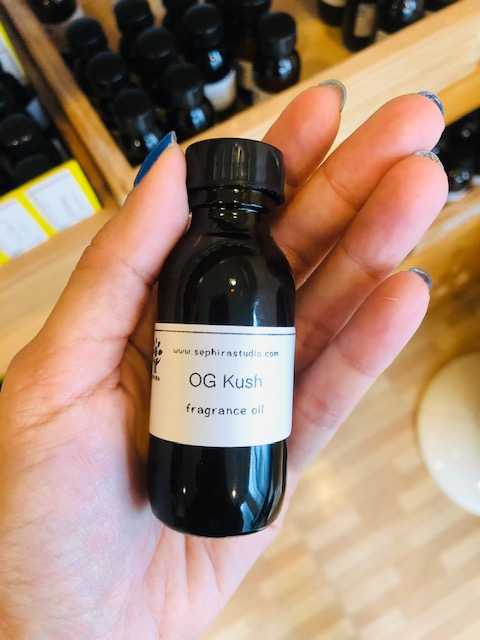 หัวน้ำหอมกลิ่น OG Kash Fragrance oil สำหรับผสม ทำสบู่ ทำโลชั่น น้ำหอมฉีดตัว ทำเทียนหอม